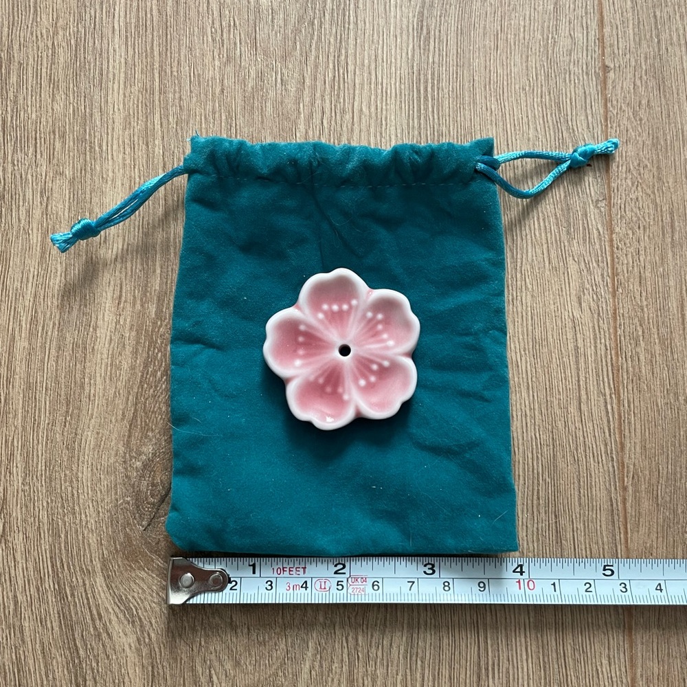Ceramic Flower Charm - Picture 7 of 7